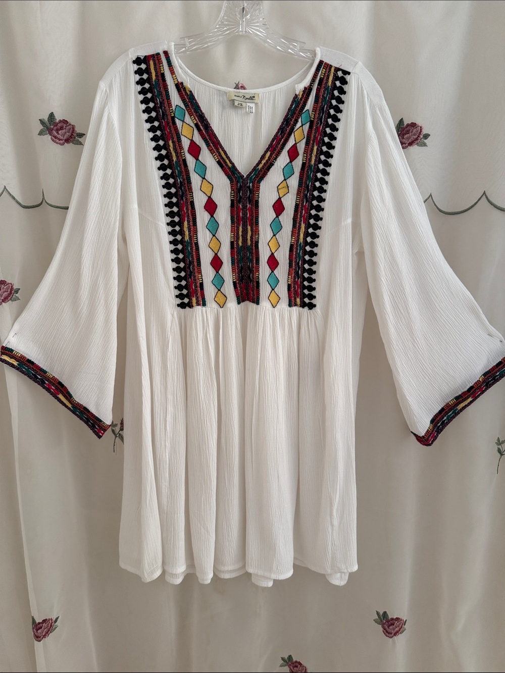 Simply Noelle White Embroidered V-Neck Tunic